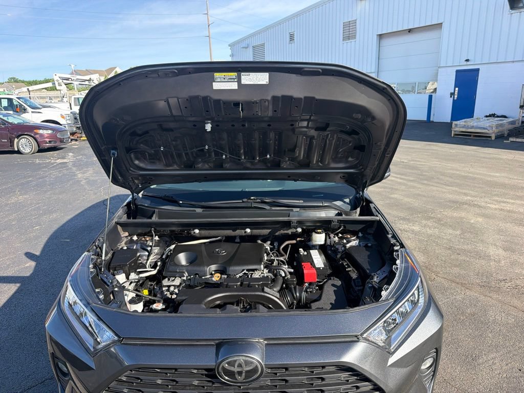 Used 2019 Toyota RAV4 XLE Premium w/ Cold Weather Package AWD/4WD image 38