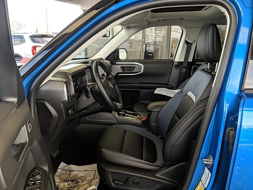 Certified 2025 Ford Bronco Sport Outer Banks w/ Outer Banks Tech Package+ image 11