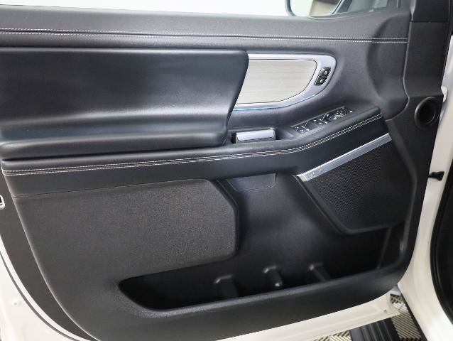Certified 2025 Ford Expedition Platinum w/ Driver's Package AWD/4WD image 21