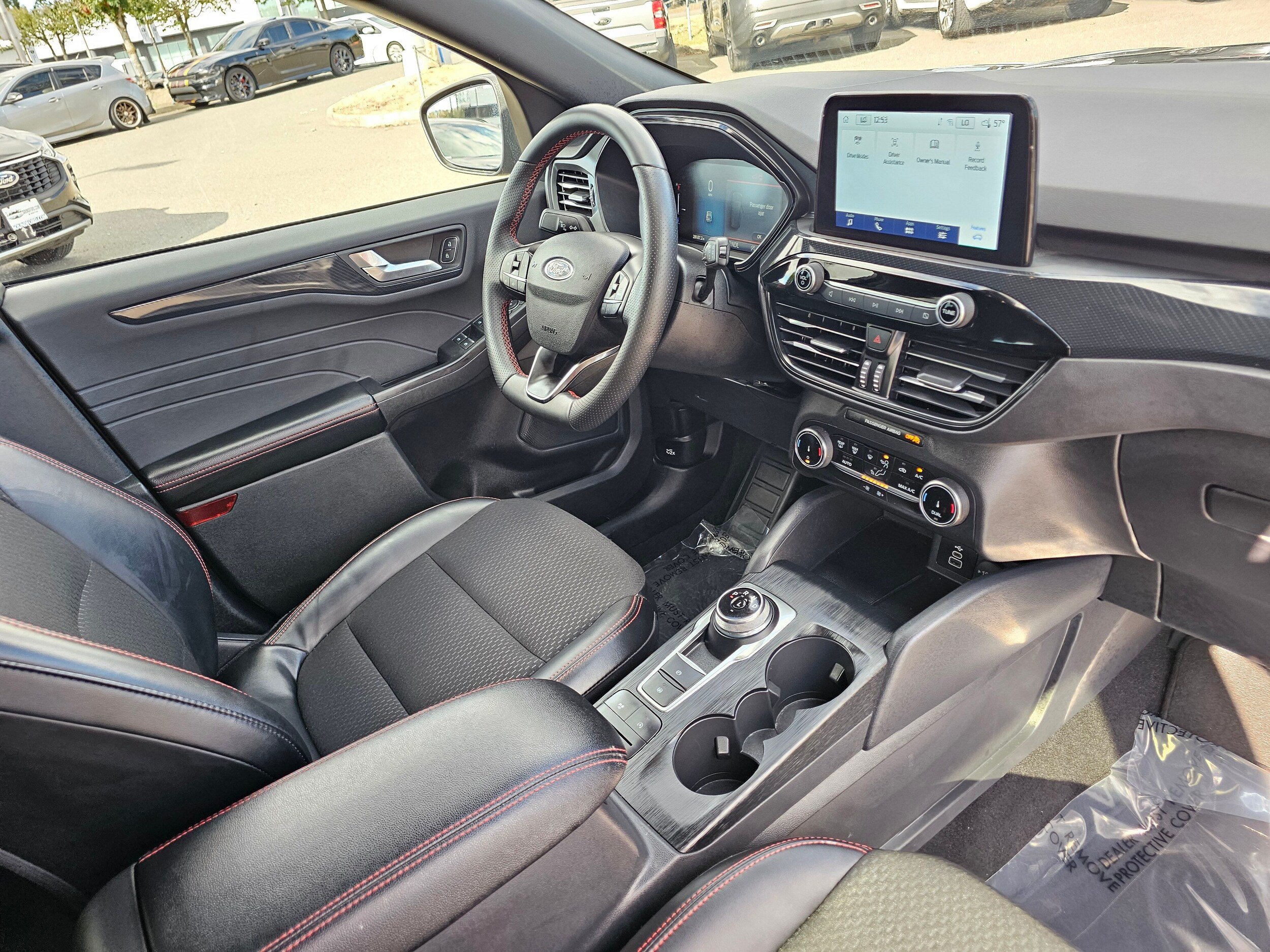 Certified 2025 Ford Escape ST-Line AWD/4WD image 11