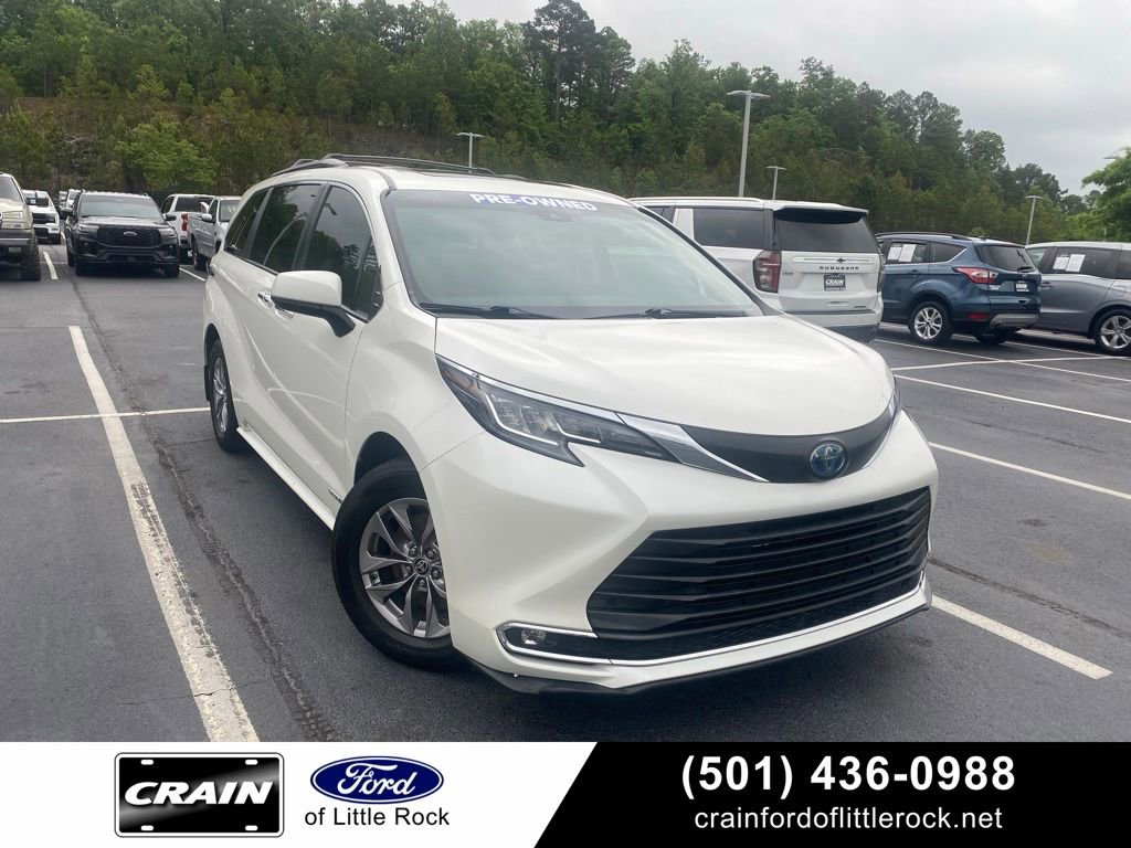 Used 2021 Toyota Sienna XLE