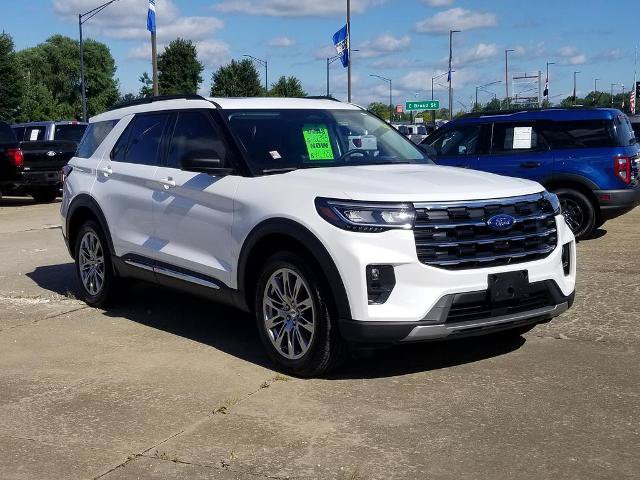 Certified 2025 Ford Explorer Active w/ Active Comfort Package AWD/4WD image 9