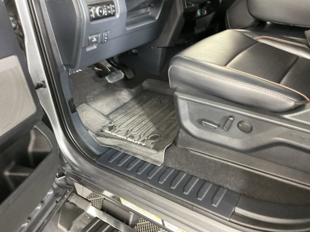 Certified 2025 Ford F450 Lariat w/ FX4 Off-Road Package image 18