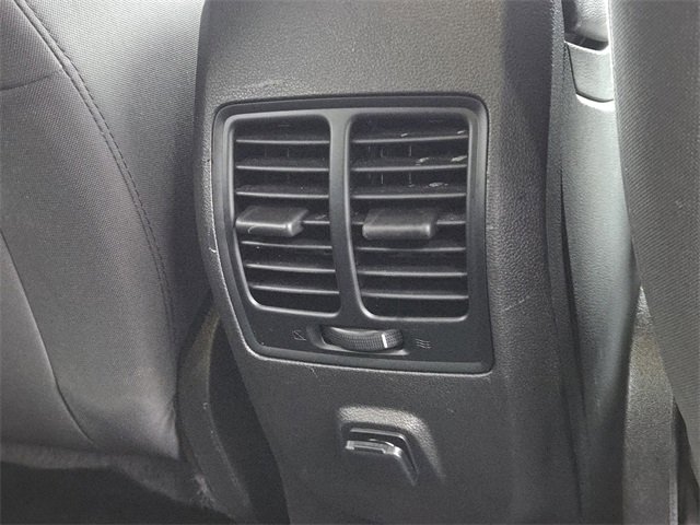 Certified 2018 Ford Escape SE w/ SE Sync 3 Package image 5