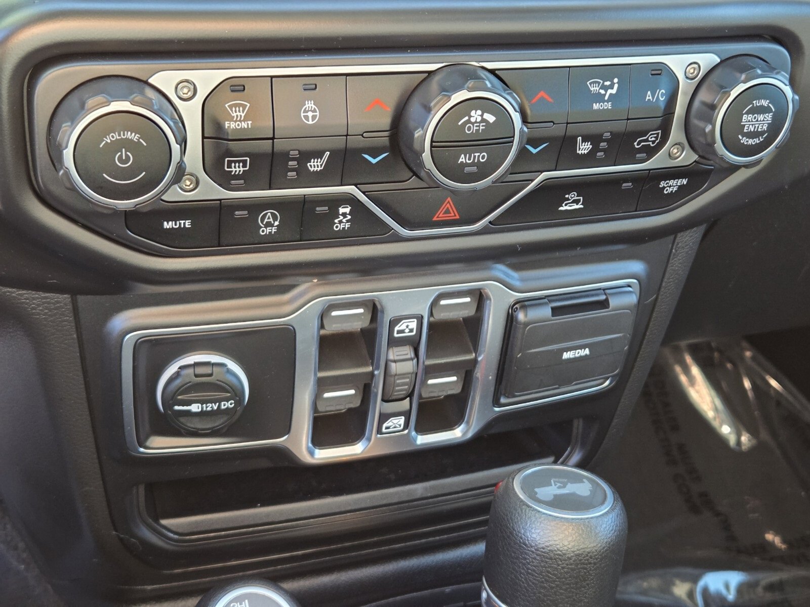 Used 2023 Jeep Wrangler Willys image 22