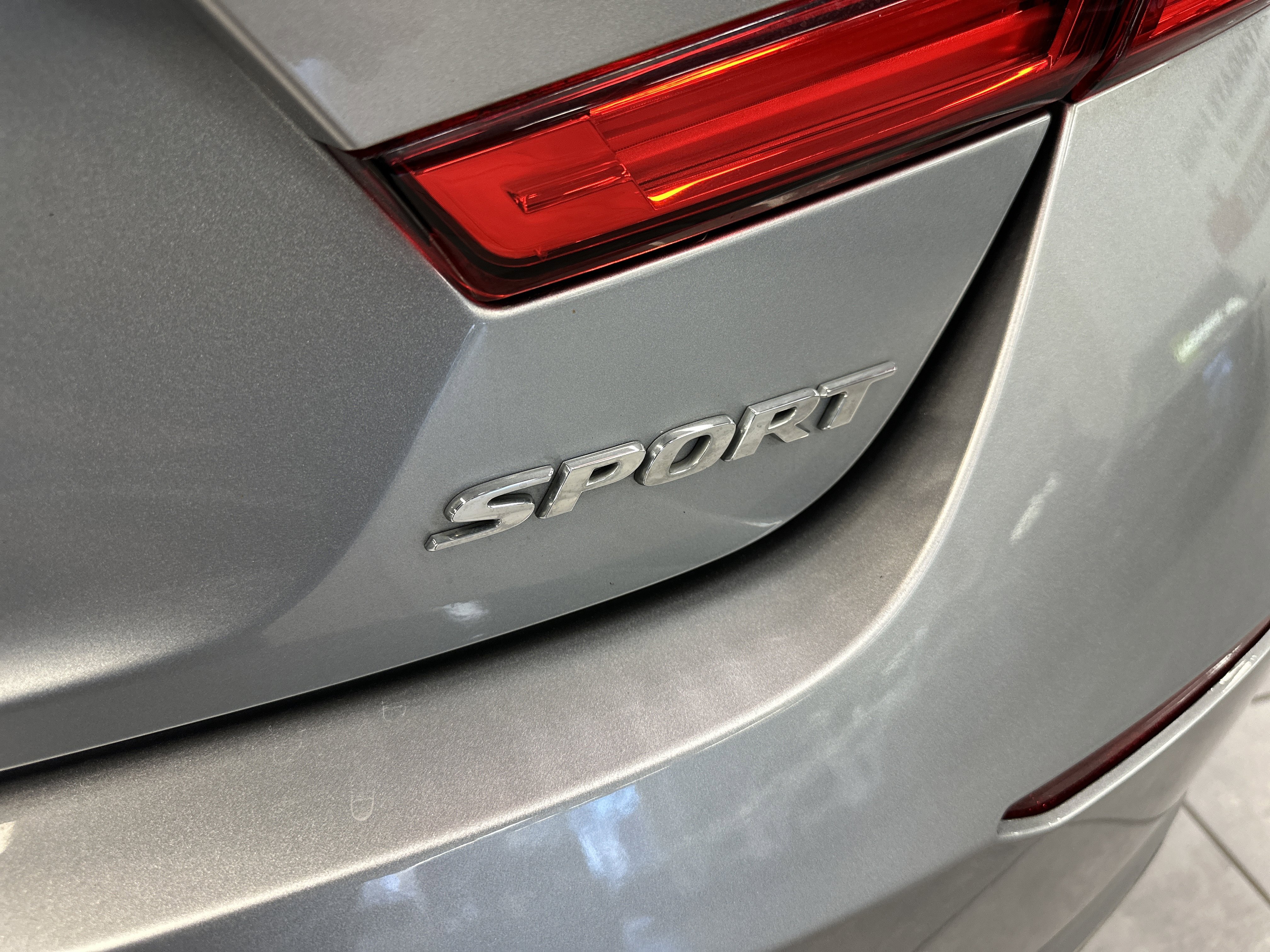 Used 2020 Honda Accord Sport image 8