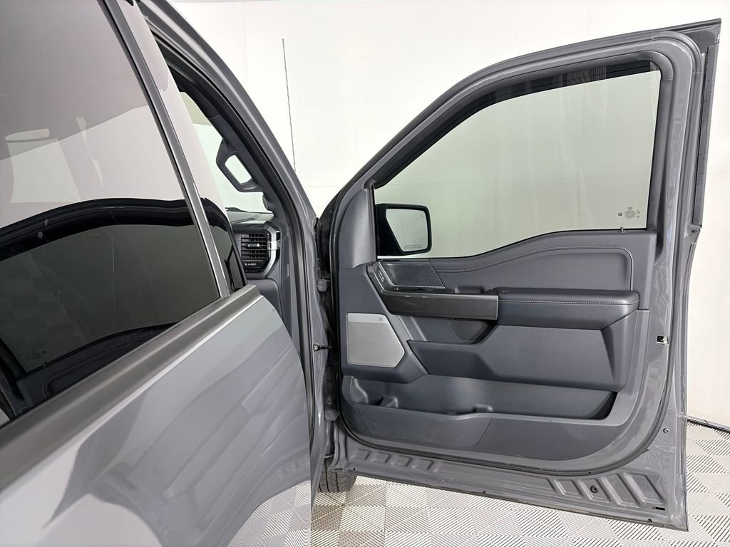 Certified 2021 Ford F150 XLT w/ Equipment Group 302A High image 27