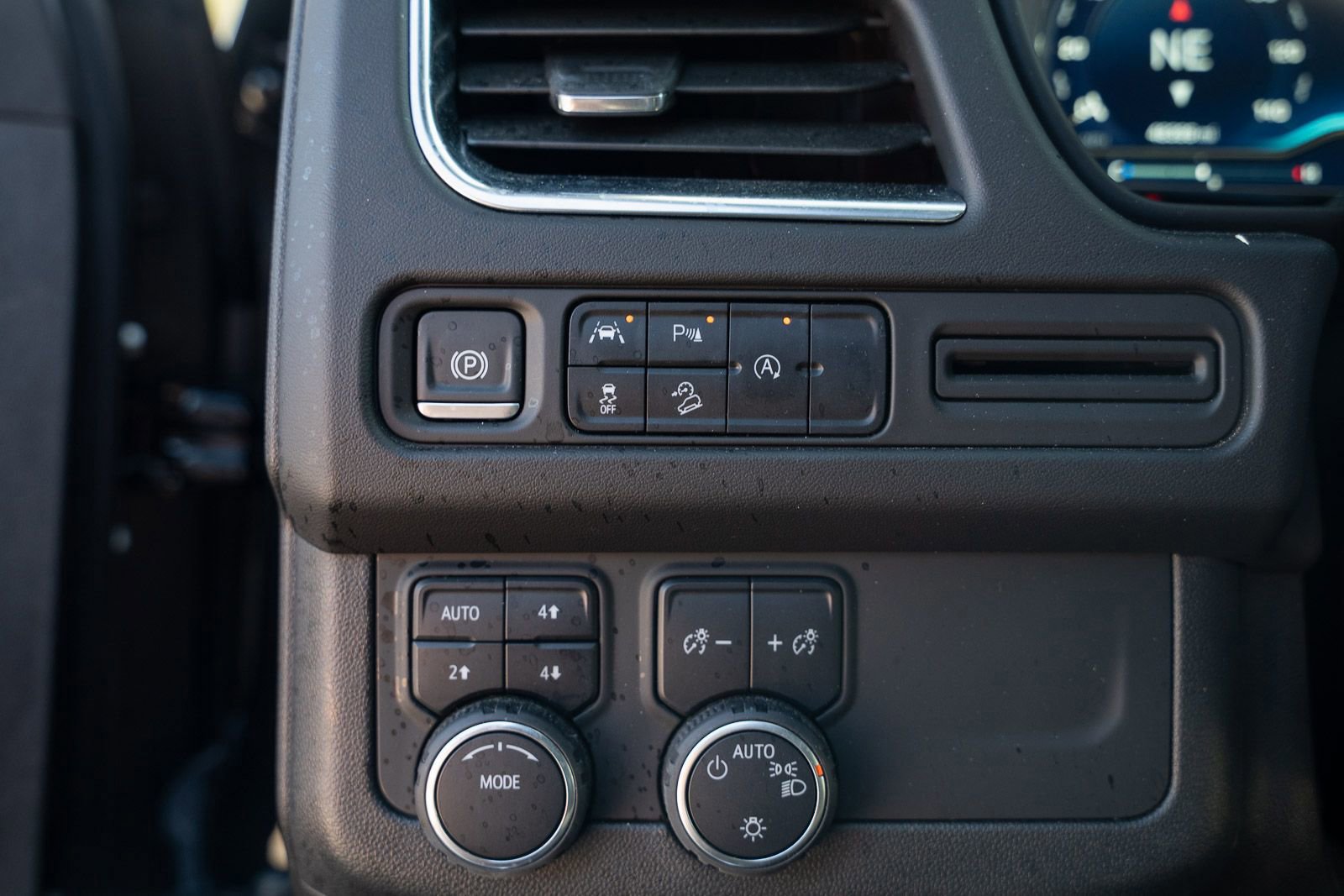 Used 2024 Chevrolet Tahoe Premier image 29