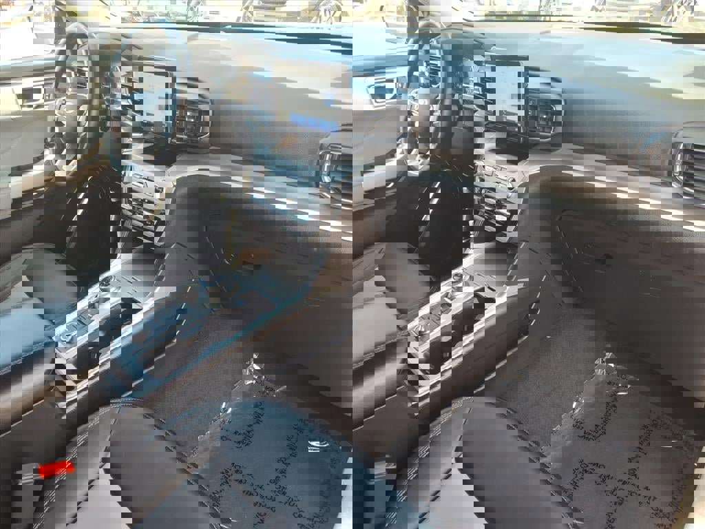 Certified 2022 Ford Explorer XLT w/ Equipment Group 202A image 10