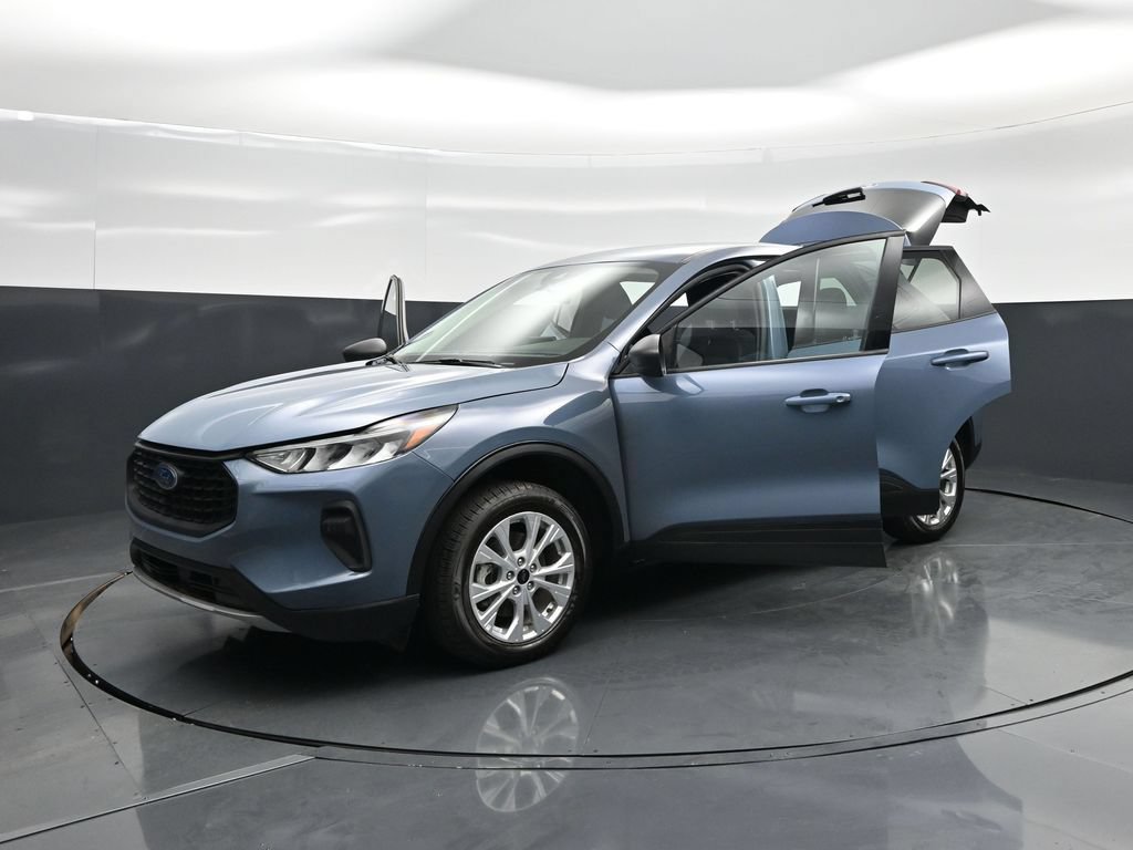 Certified 2025 Ford Escape Active AWD/4WD image 30
