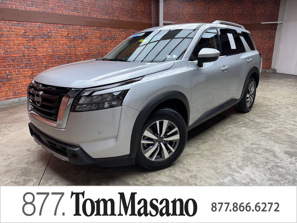 Used 2025 Nissan Pathfinder SL