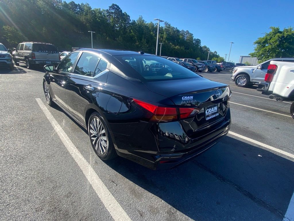 Used 2024 Nissan Altima 2.5 SV FWD image 5