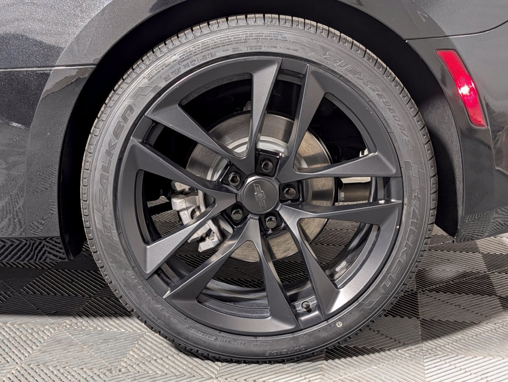 Used 2024 Chevrolet Camaro LT RWD image 27