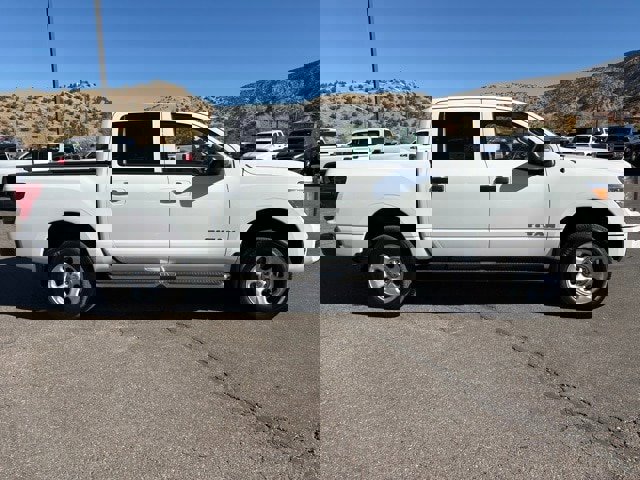 Used 2020 Nissan Titan S w/ S Utility Package image 7