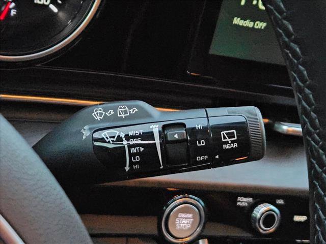 Used 2024 Kia Carnival EX FWD image 21