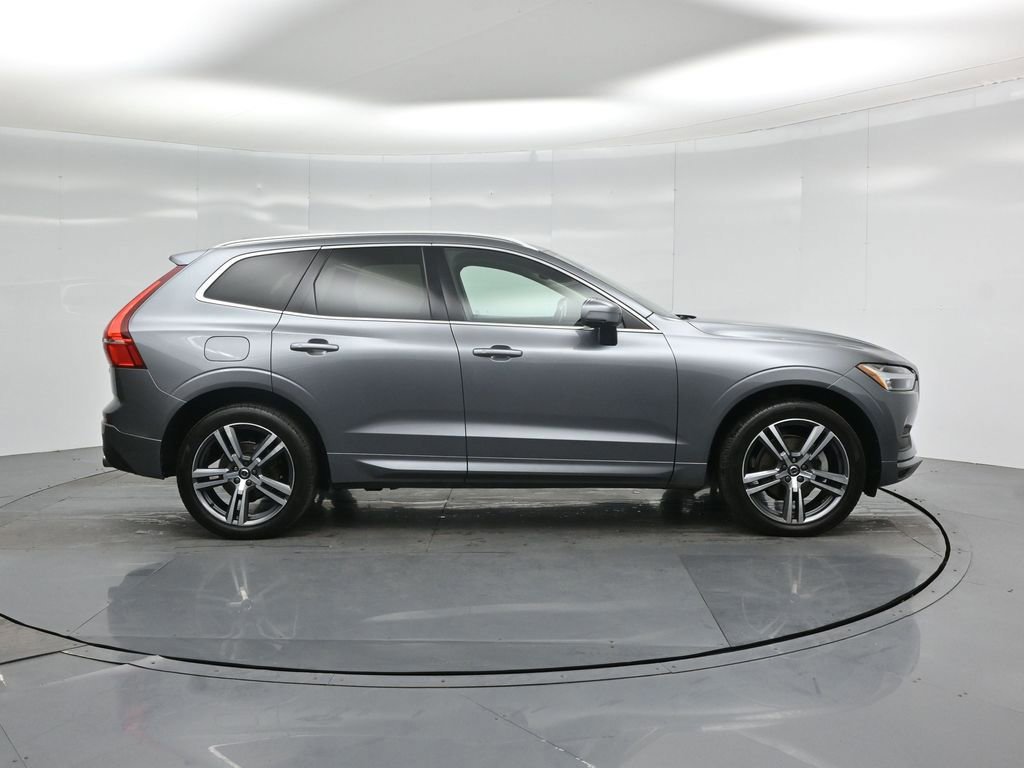 Used 2020 Volvo XC60 T5 Momentum w/ Protection Package Premier image 8