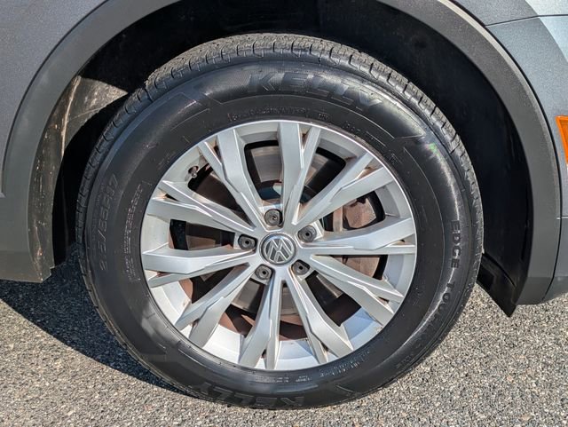 Used 2018 Volkswagen Tiguan SE image 11