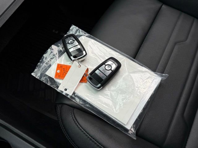 Certified 2025 Ford Ranger Lariat w/ Black Appearance Package image 18