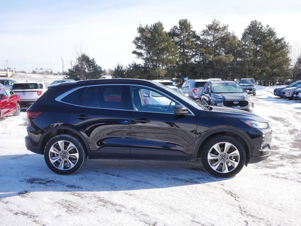 Certified 2024 Ford Escape Platinum image 4