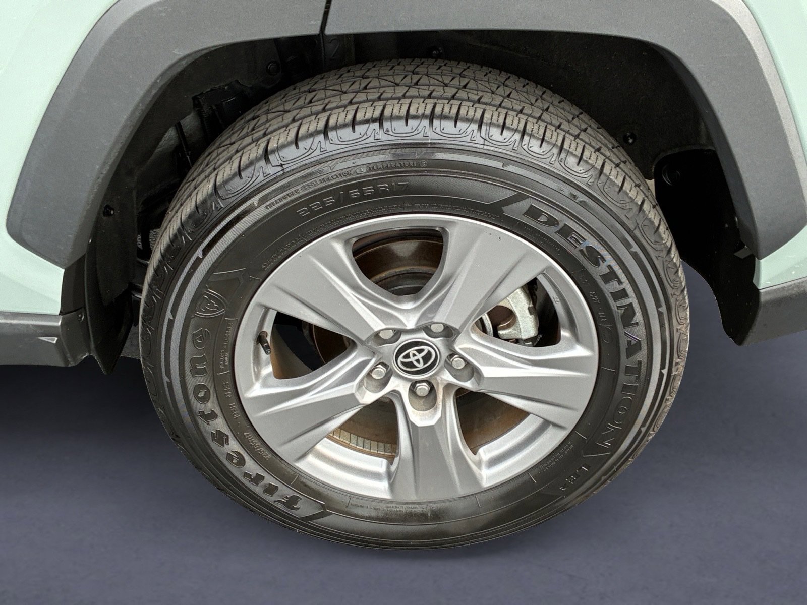 Used 2023 Toyota RAV4 XLE AWD/4WD image 9