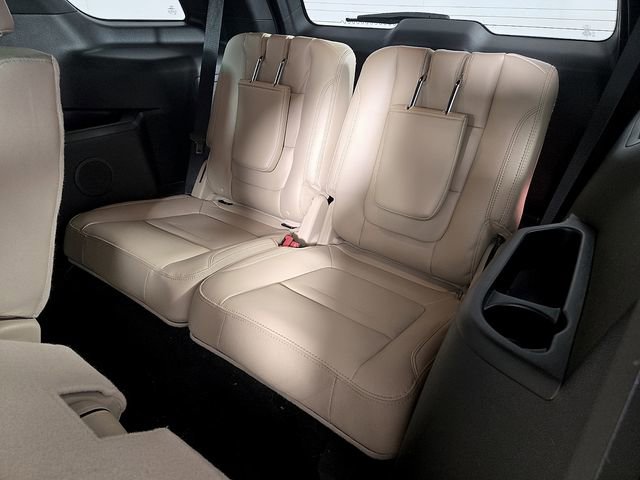 Certified 2017 Ford Explorer XLT w/ Equipment Group 202A FWD image 10