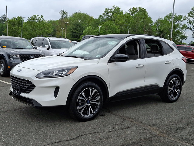 Certified 2022 Ford Escape SE w/ SE Sport Appearance Package AWD/4WD image 5