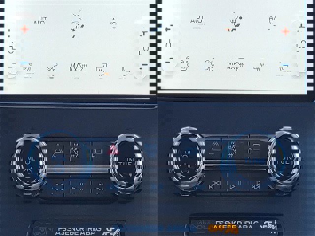 Certified 2023 Ford Edge Titanium image 29