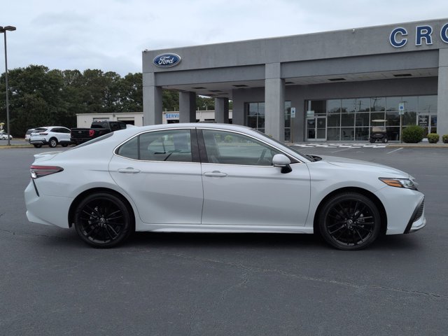 Used 2024 Toyota Camry XSE FWD image 3