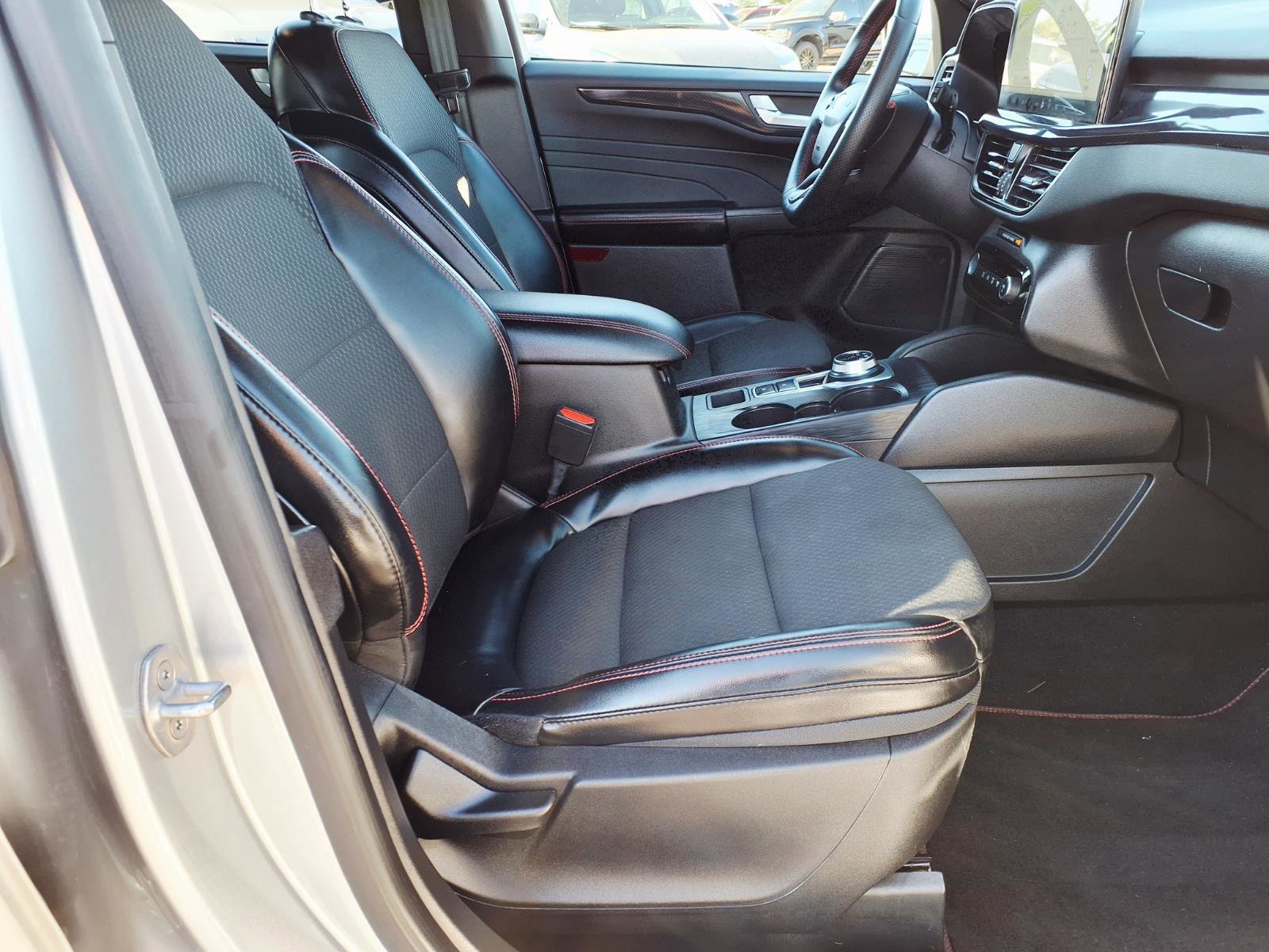 Certified 2023 Ford Escape ST-Line w/ Tech Pack #1 image 11