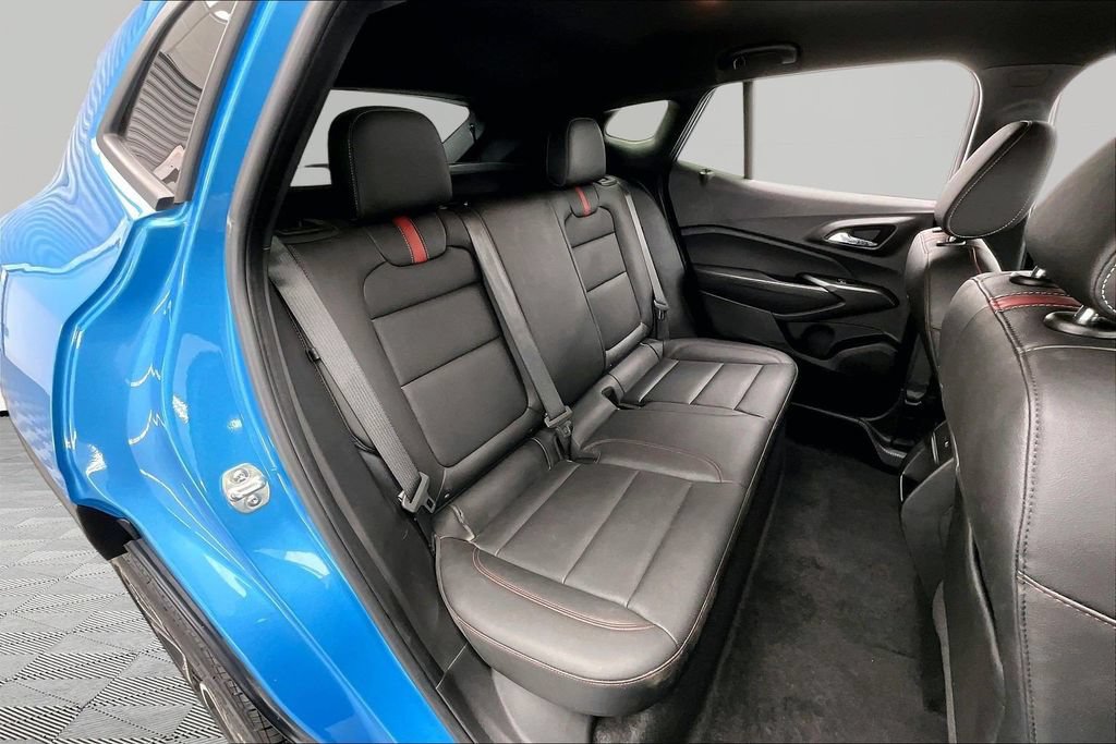 Used 2025 Chevrolet Trax RS w/ Driver Confidence Package FWD image 27