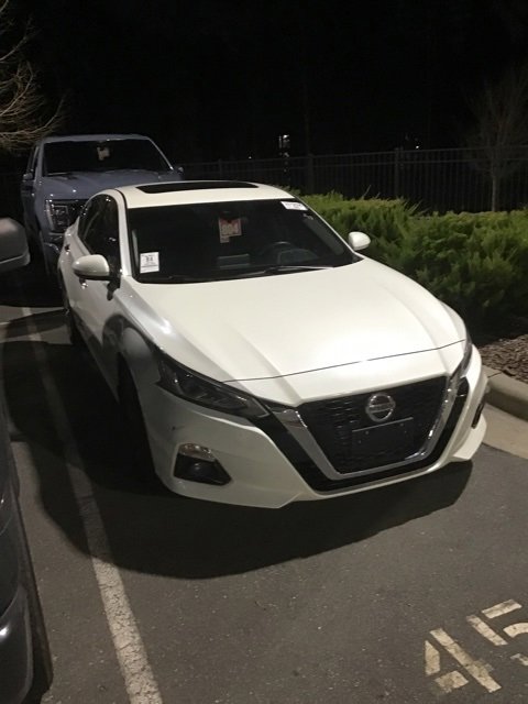Used 2019 Nissan Altima 2.5 SV image 2
