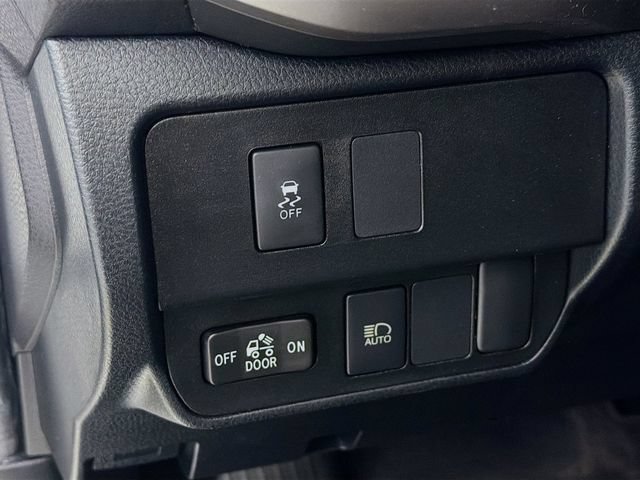 Used 2022 Toyota Tacoma SR5 w/ Technology Package RWD image 12