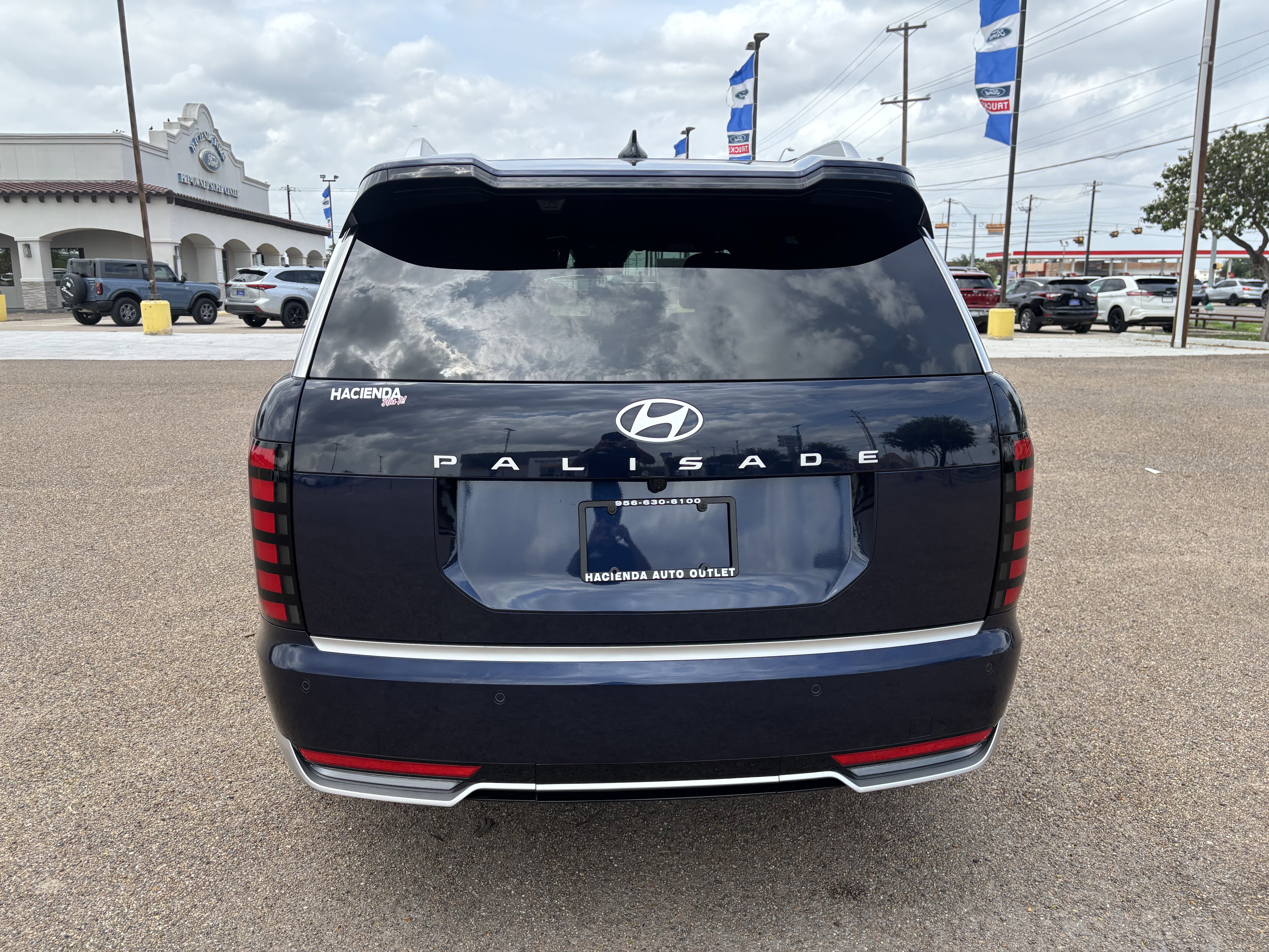 Used 2026 Hyundai Palisade Calligraphy FWD image 6