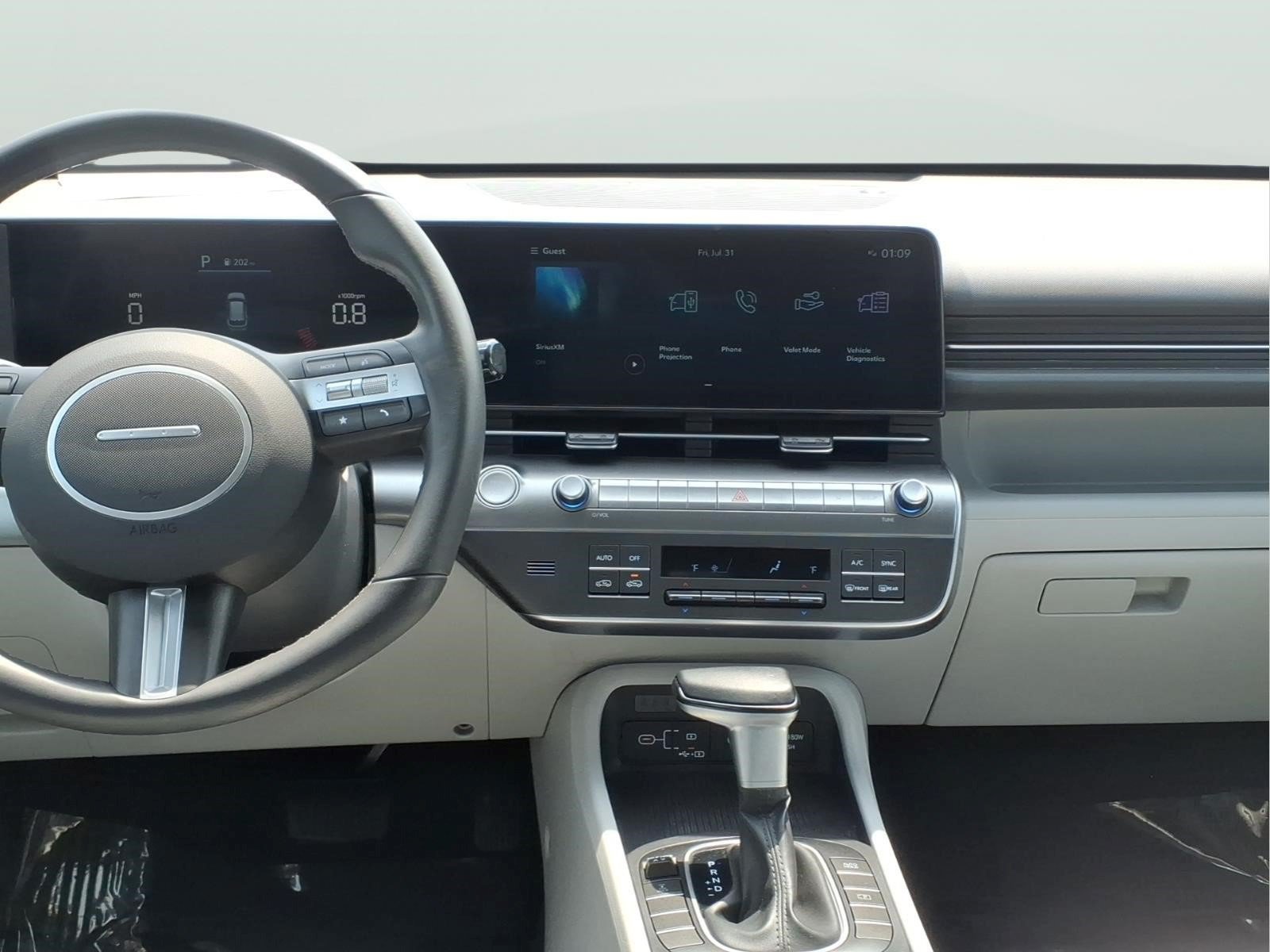 Used 2025 Hyundai Kona SEL AWD/4WD image 11