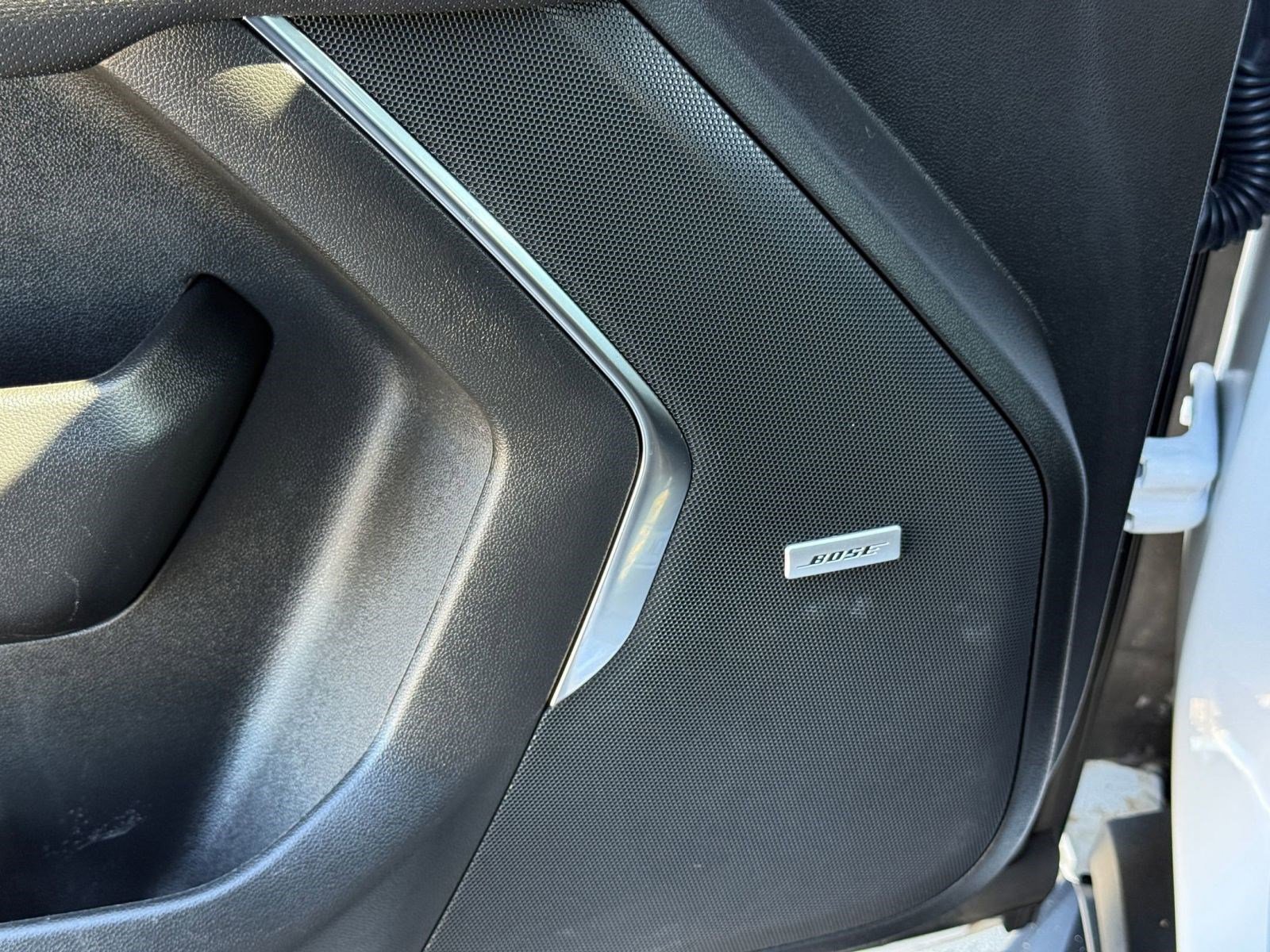 Used 2023 Chevrolet Suburban Premier image 23