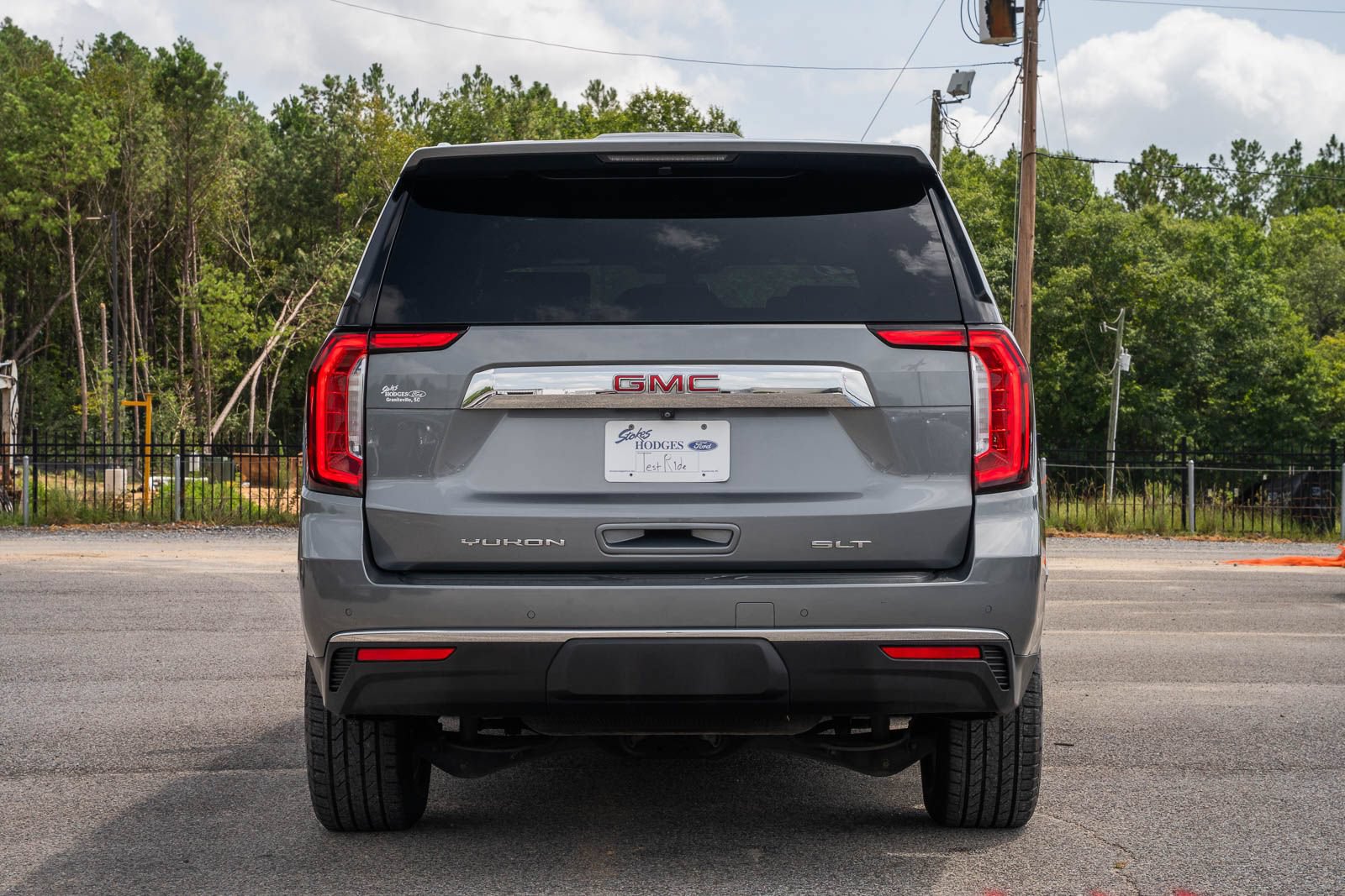 Used 2022 GMC Yukon SLT w/ SLT Premium Package RWD image 11