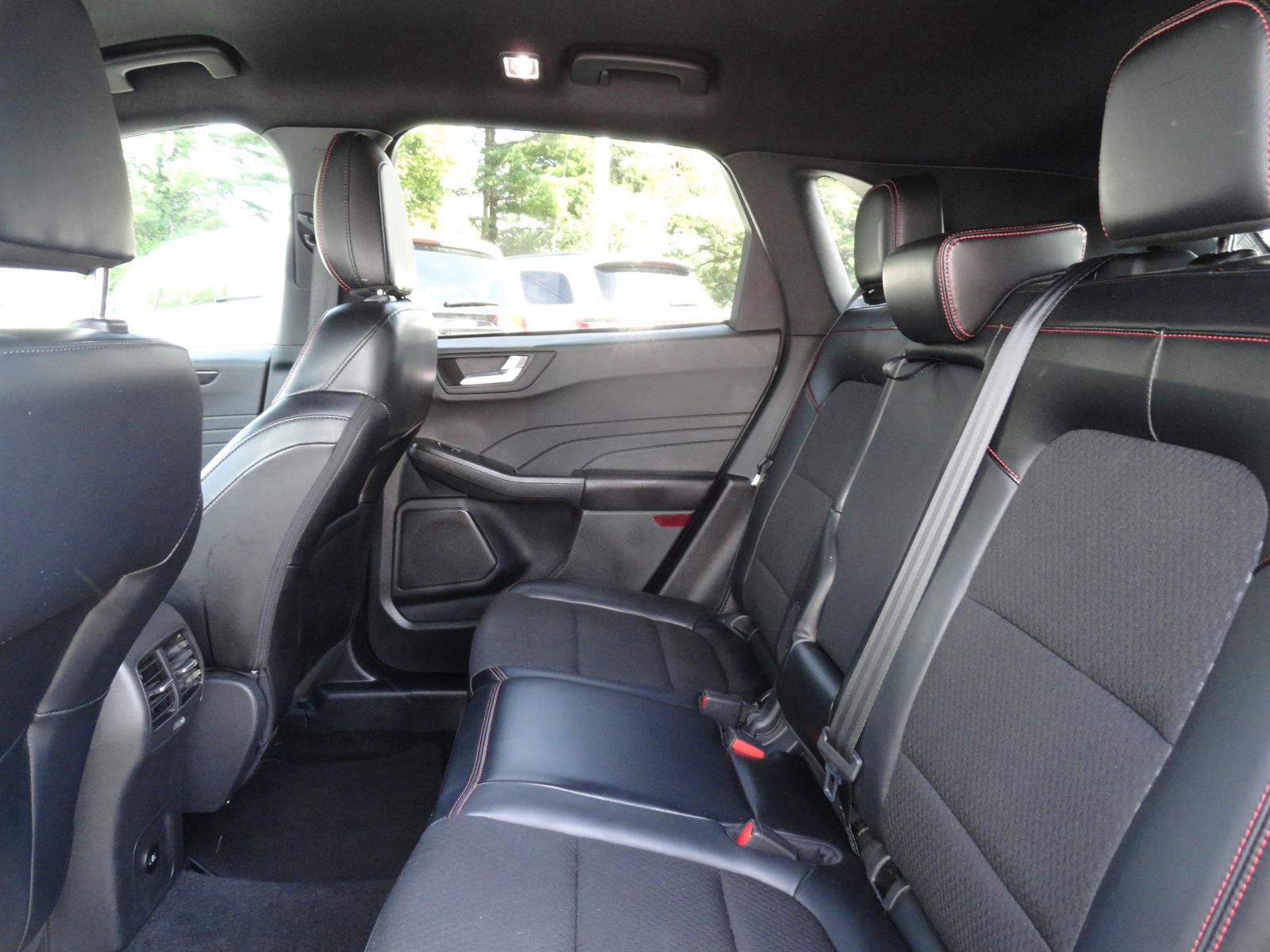 Certified 2025 Ford Escape ST-Line AWD/4WD image 19