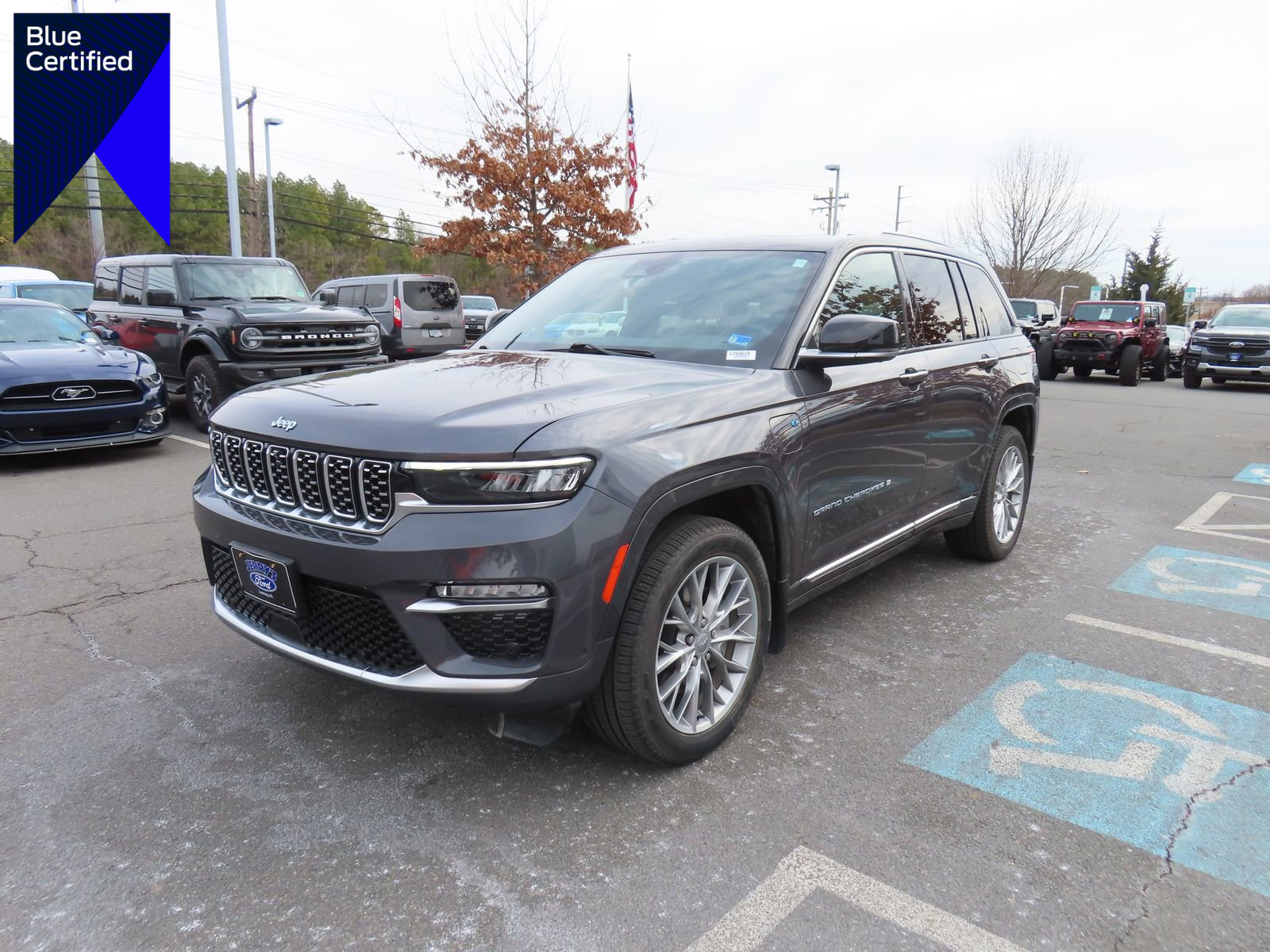 Used 2023 Jeep Grand Cherokee Summit w/ Luxury Tech Group V