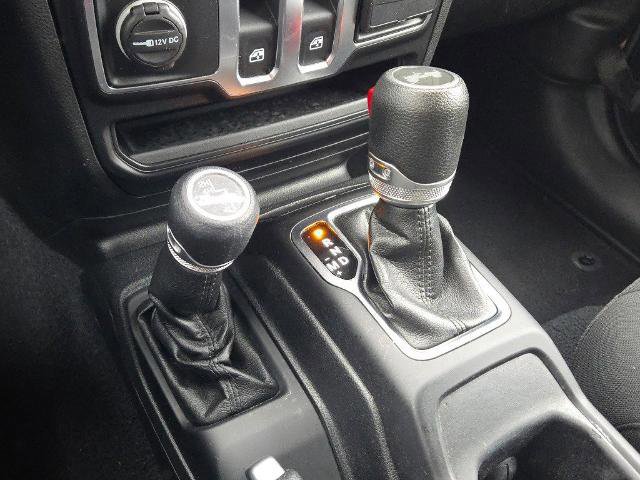 Used 2020 Jeep Wrangler Sport image 25