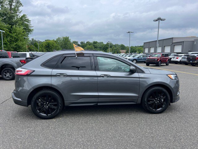Certified 2024 Ford Edge ST-Line AWD/4WD image 6