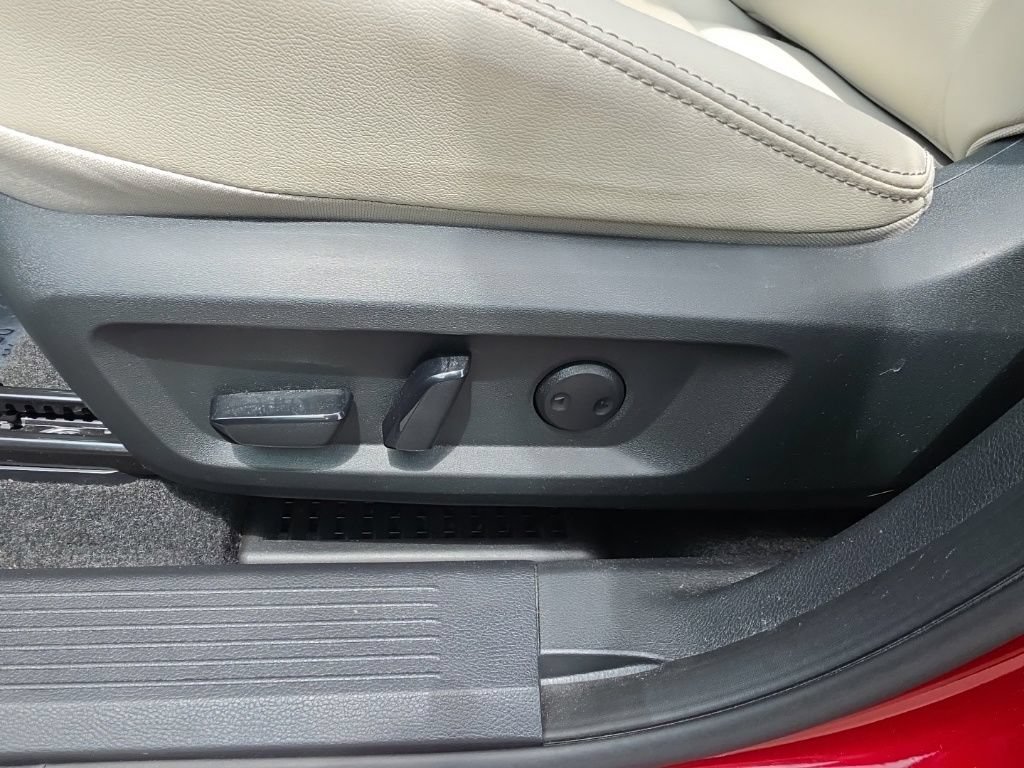 Used 2023 Nissan Rogue SL AWD/4WD image 13