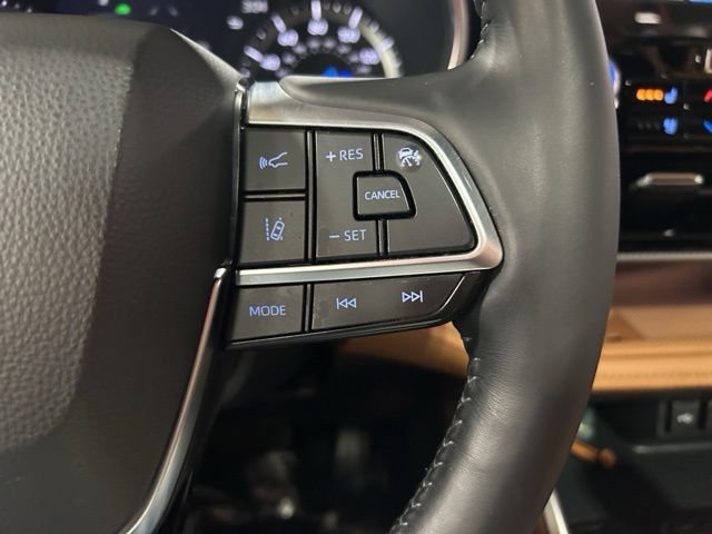 Used 2021 Toyota Highlander Platinum AWD/4WD image 34