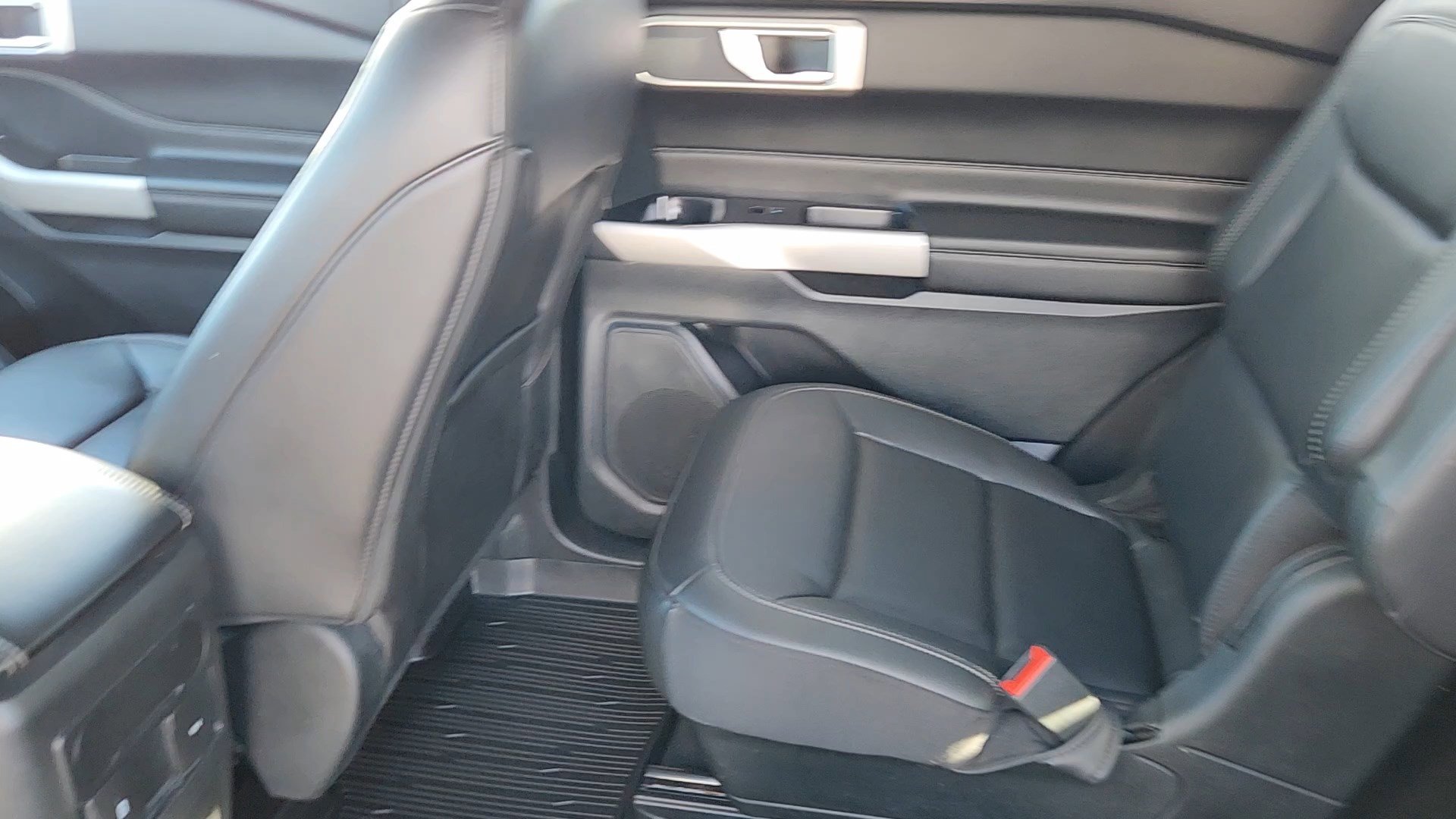 Certified 2023 Ford Explorer XLT w/ Equipment Group 202A image 15