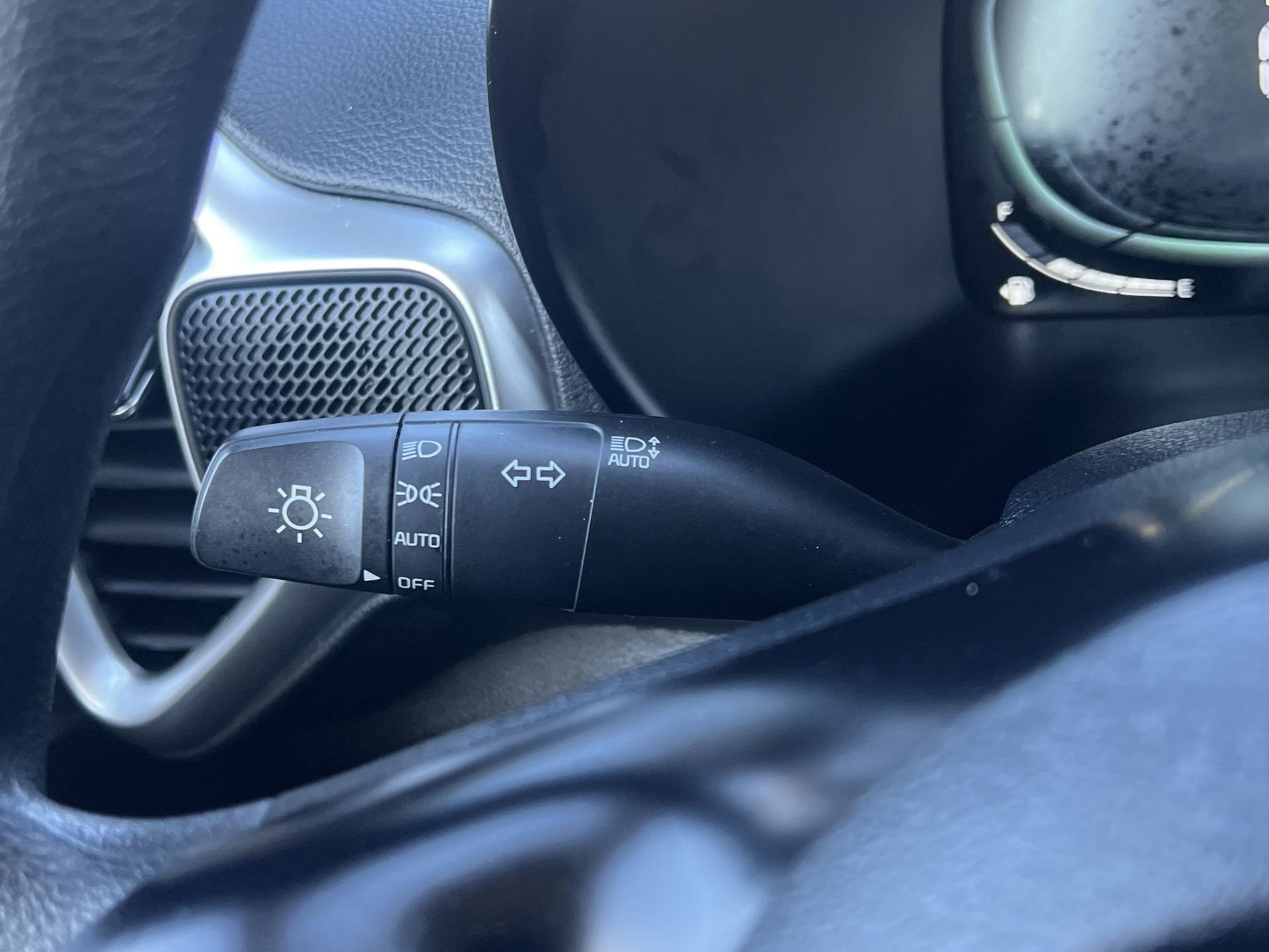 Used 2024 Kia Soul LX w/ Option Group 015 image 17