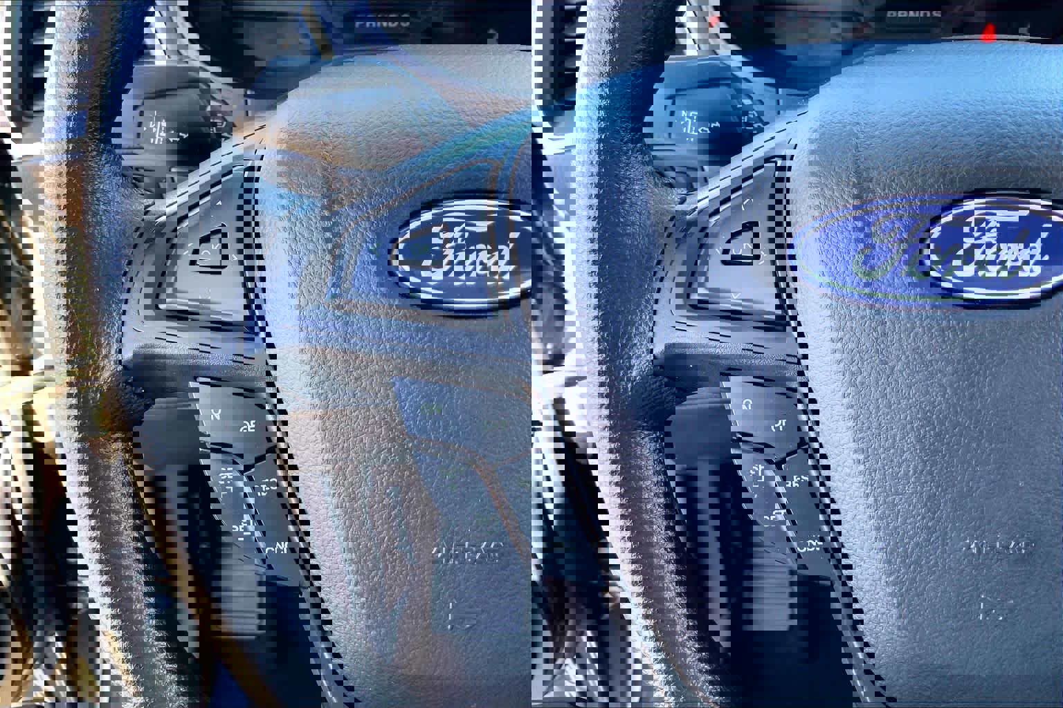 Certified 2024 Ford Edge SE w/ Black Appearance Package image 20