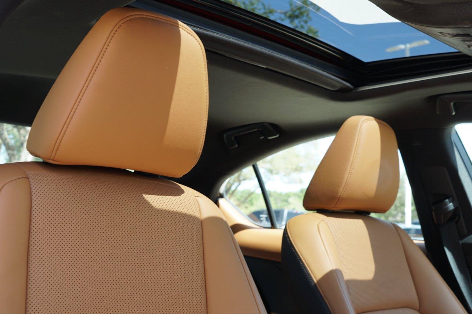Used 2025 Lexus IS 300 w/ Premium Package RWD image 30