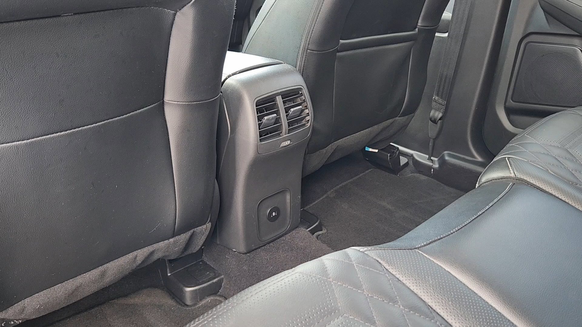 Certified 2023 Ford Escape Platinum w/ Premium Technology Package image 17