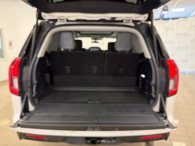 Certified 2025 Ford Expedition Active AWD/4WD image 40