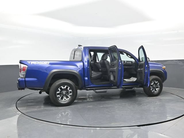 Used 2022 Toyota Tacoma TRD Off-Road w/ TRD Premium Off Road Package AWD/4WD image 31