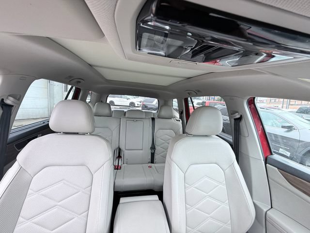 Used 2024 Volkswagen Atlas SE w/ Panoramic Sunroof Package AWD/4WD image 44